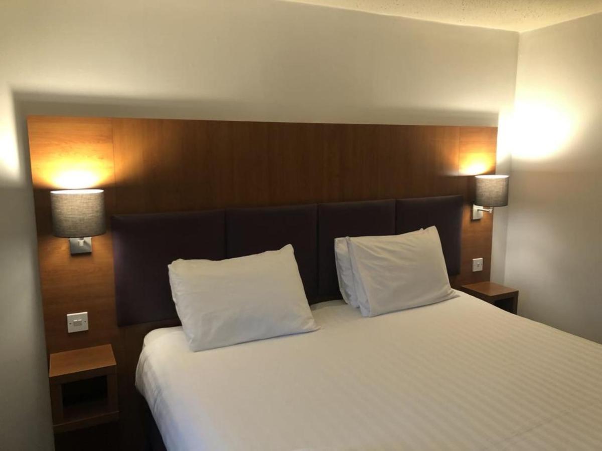 ברומסגרוב Bluemont Hotel מראה חיצוני תמונה